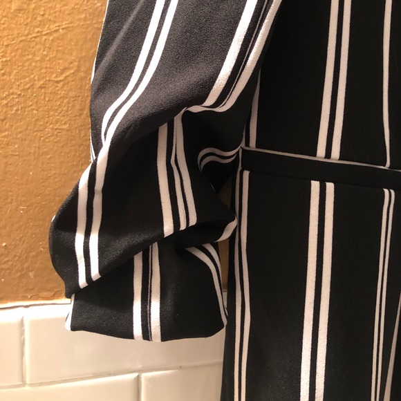 ONE 5 ONE Long black blazer with white stripes - Picture 2 of 4